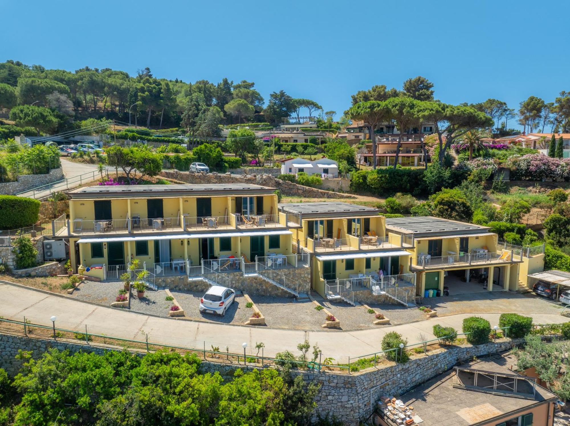 Hotel Dino Capoliveri  Exterior photo
