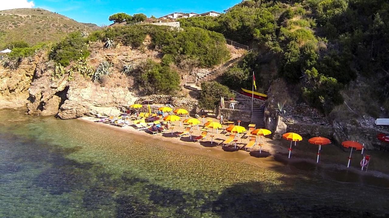 Hotel Dino Capoliveri  Exterior photo